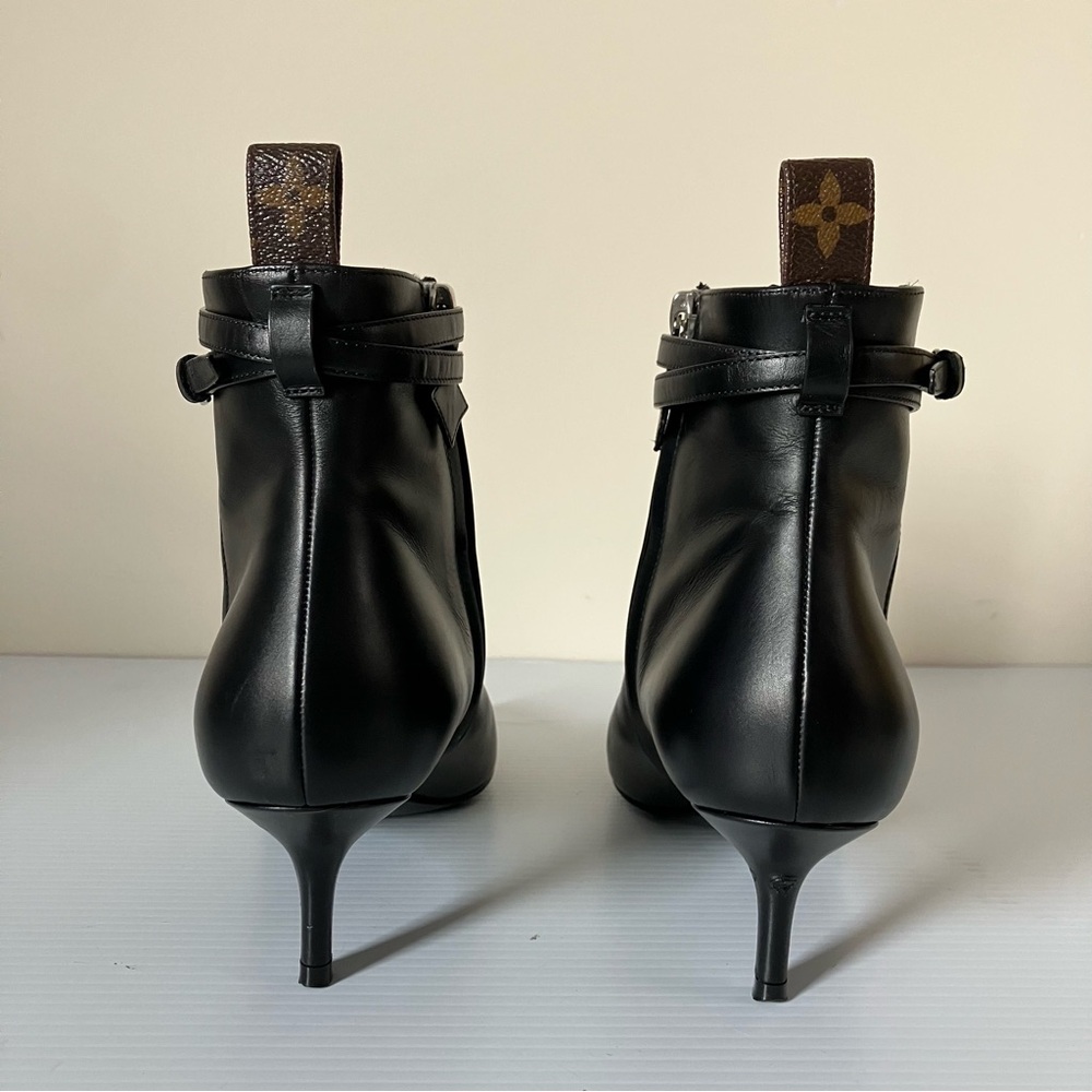 Louis Vuitton Black Callback Kitten Heel Ankle Boot size 37 - Picture 11 of 16